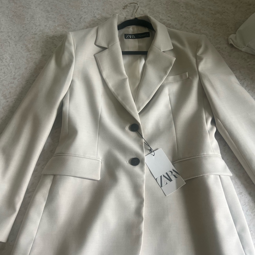 Zara Women's Cream Blazer
